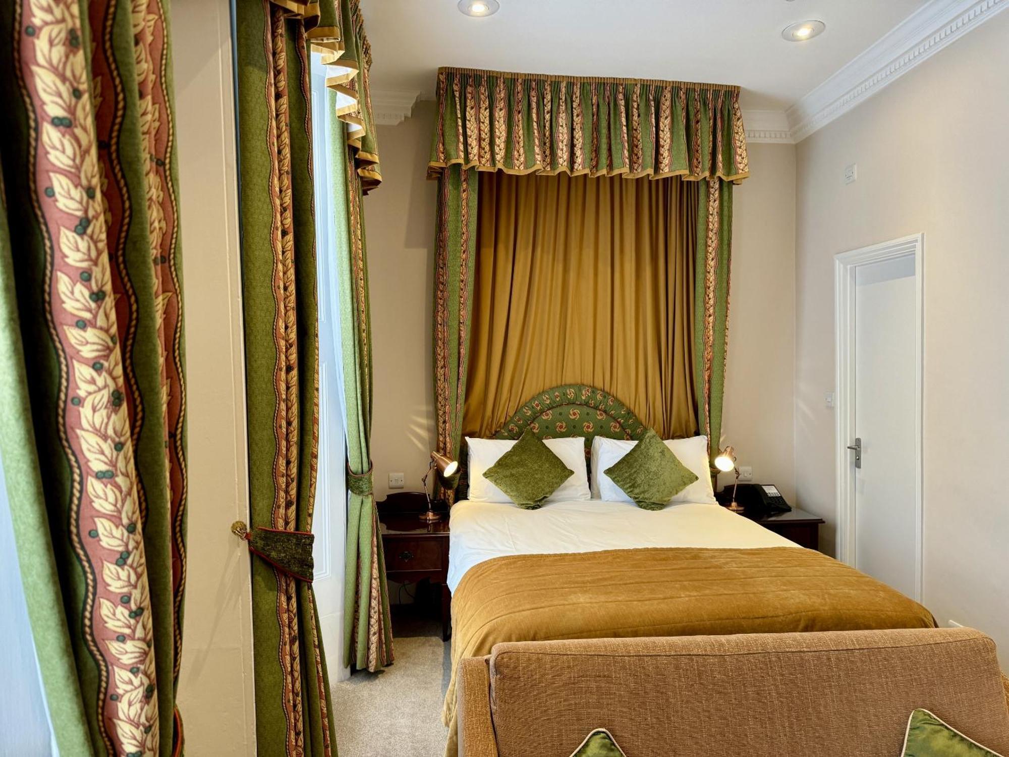 The Windermere Hotel, London Room photo