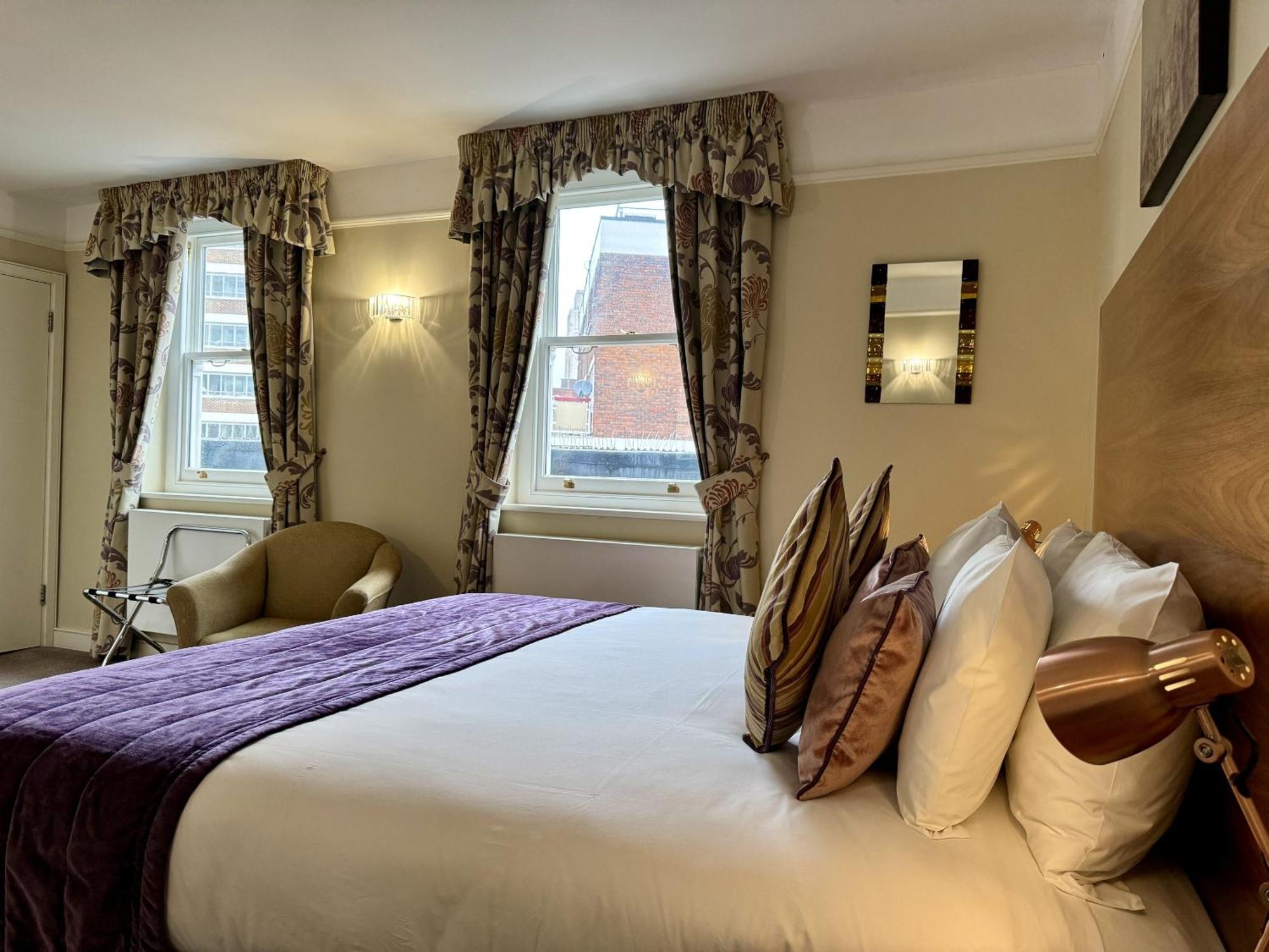 The Windermere Hotel, London Room photo