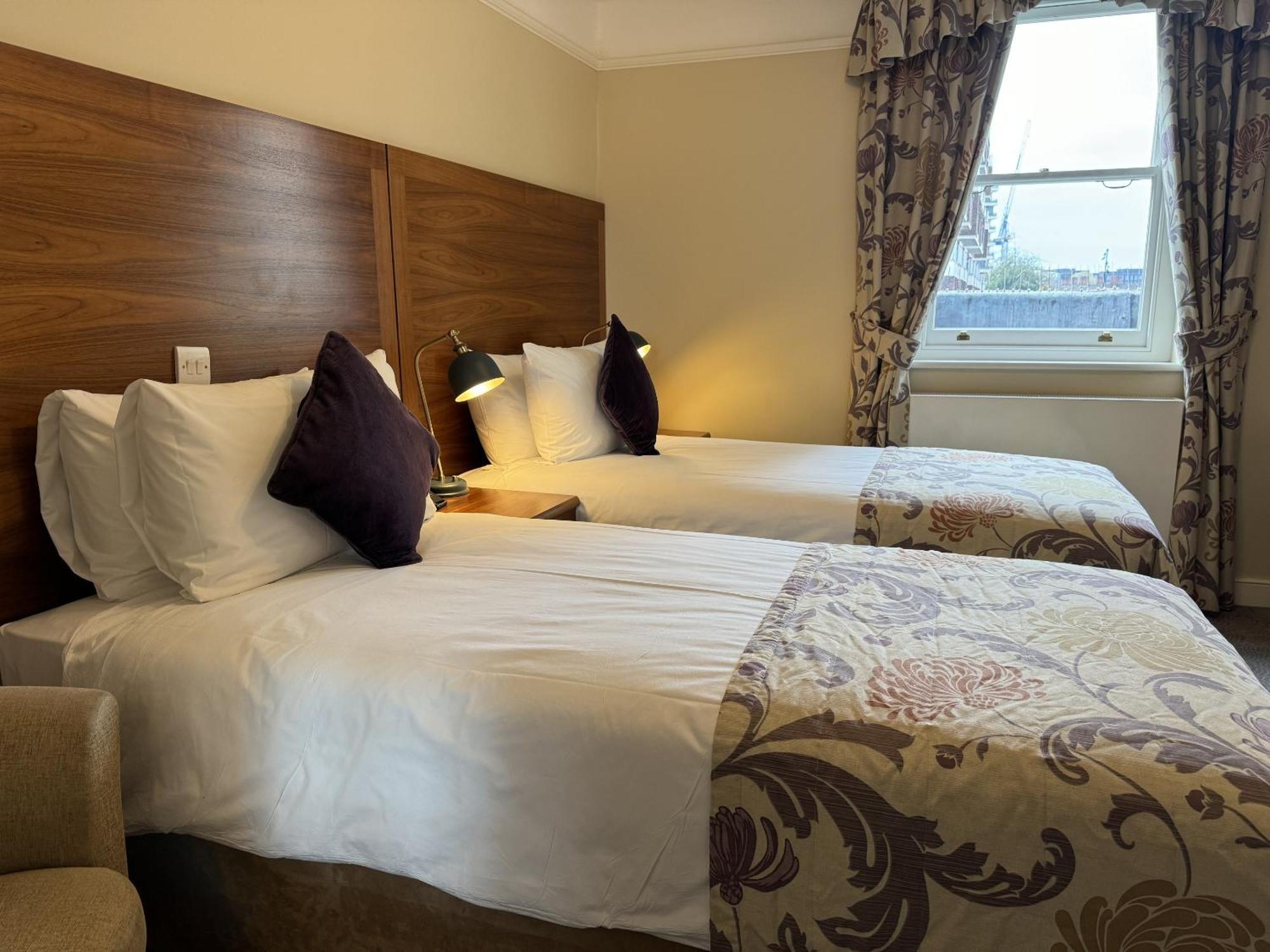 The Windermere Hotel, London Room photo