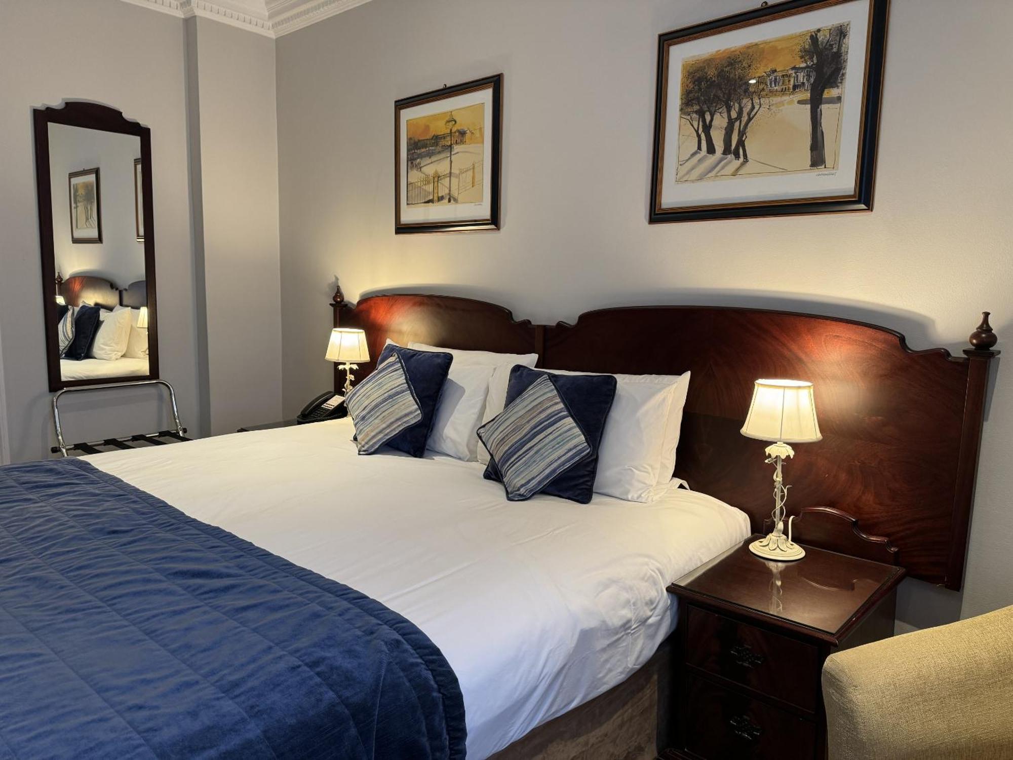 The Windermere Hotel, London Room photo