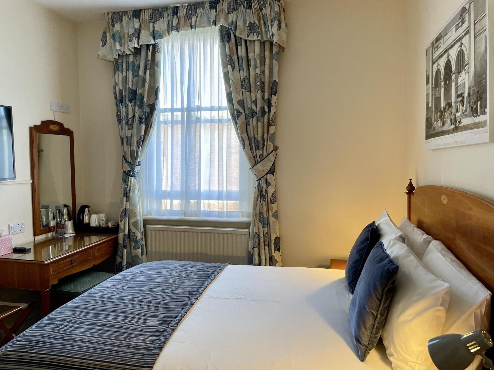 The Windermere Hotel, London Room photo