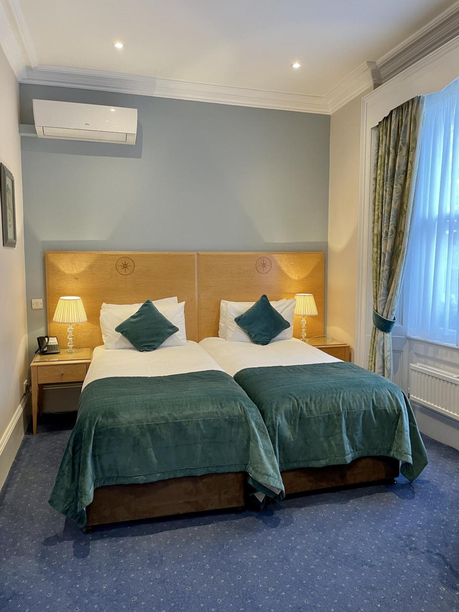 The Windermere Hotel, London Room photo
