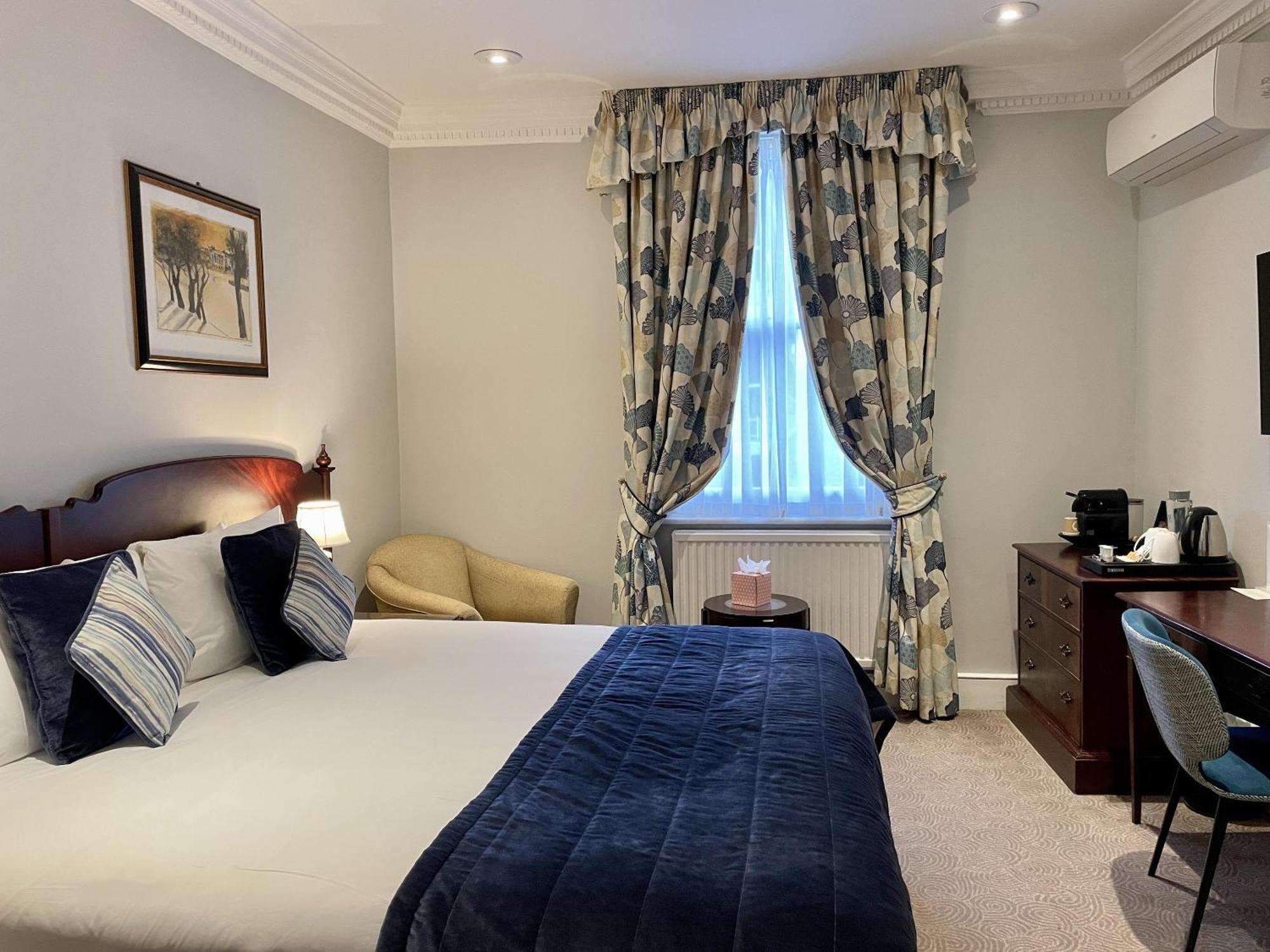 The Windermere Hotel, London Room photo